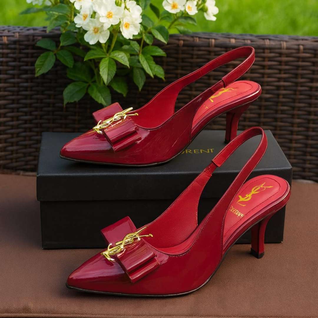 Burgundy Kitten Heels – Size 10
